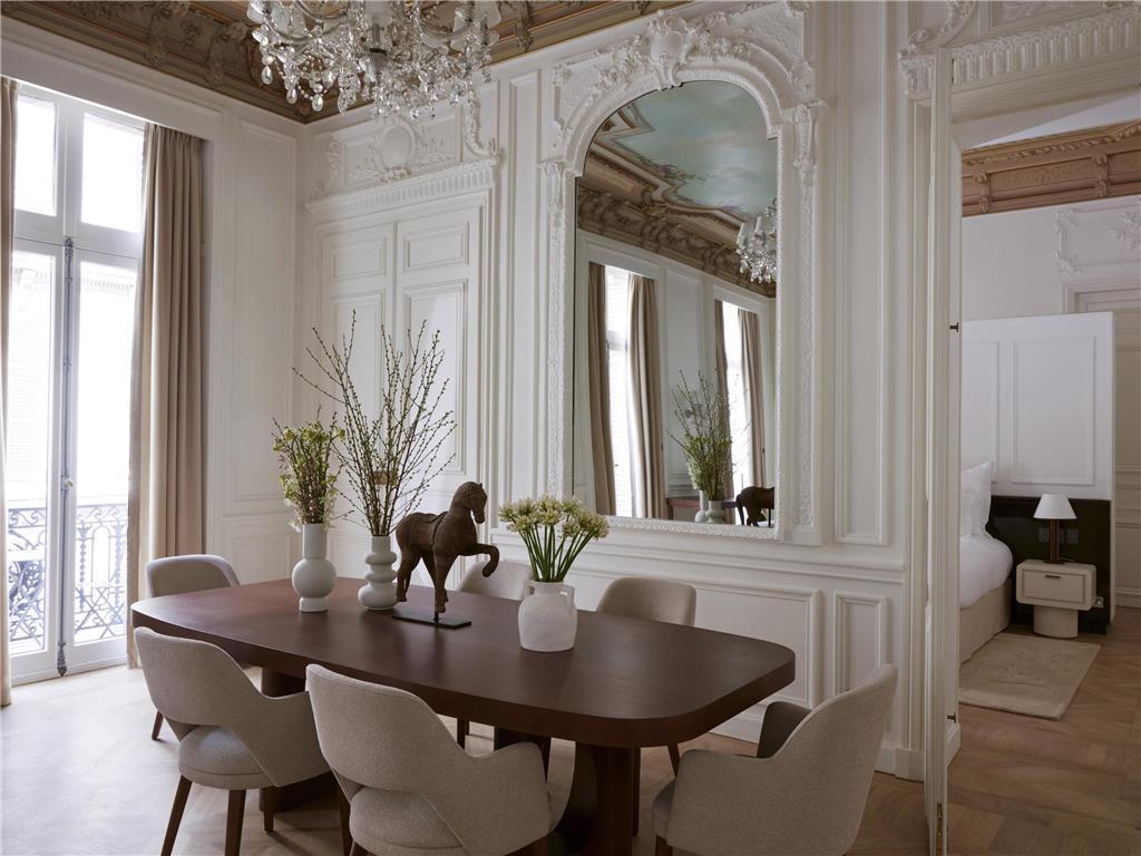 Maison Delano